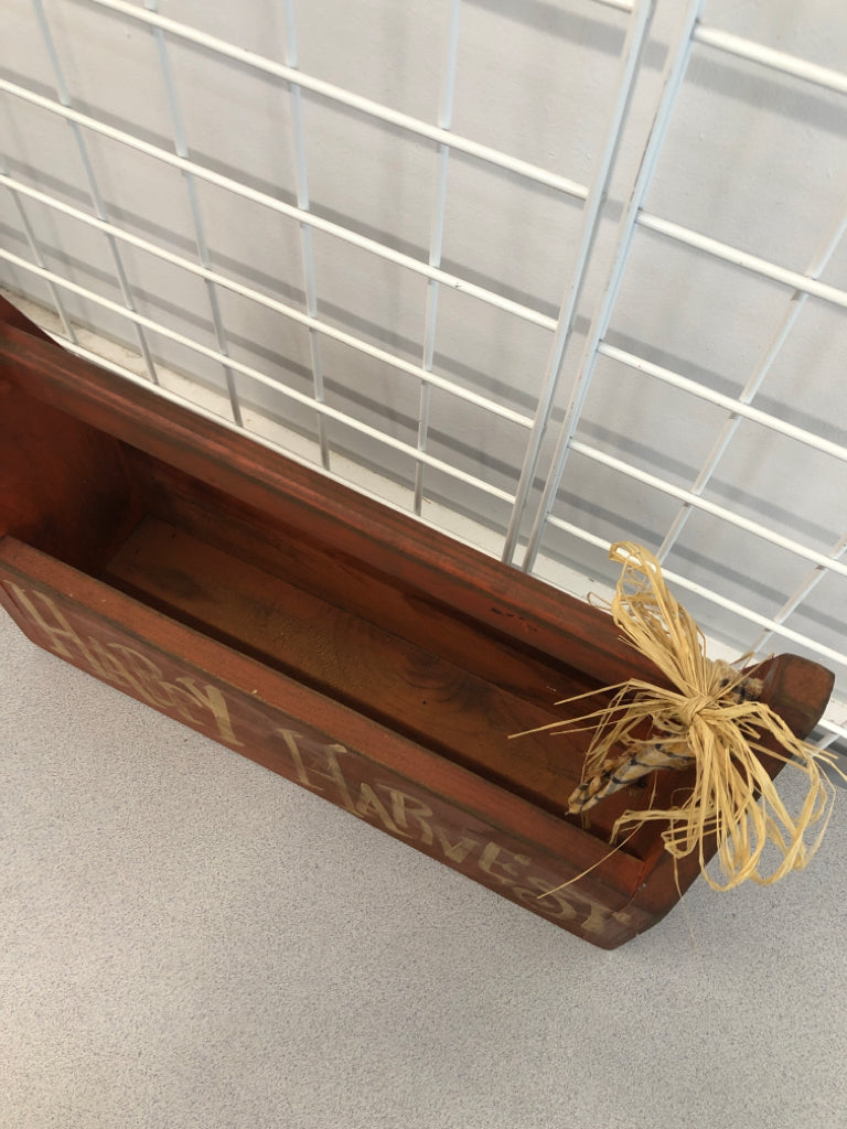 RED WOOD HAPPY HARVEST CRATE.