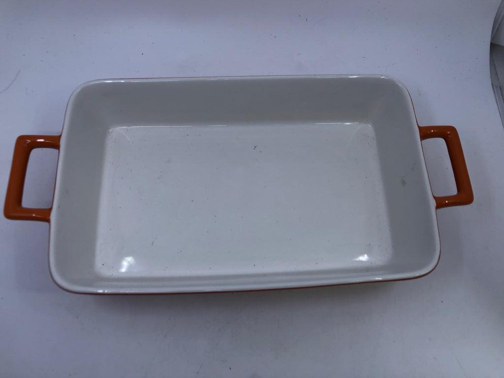 ORANGE RECTANGLE BAKING DISH W/ HANDLES.