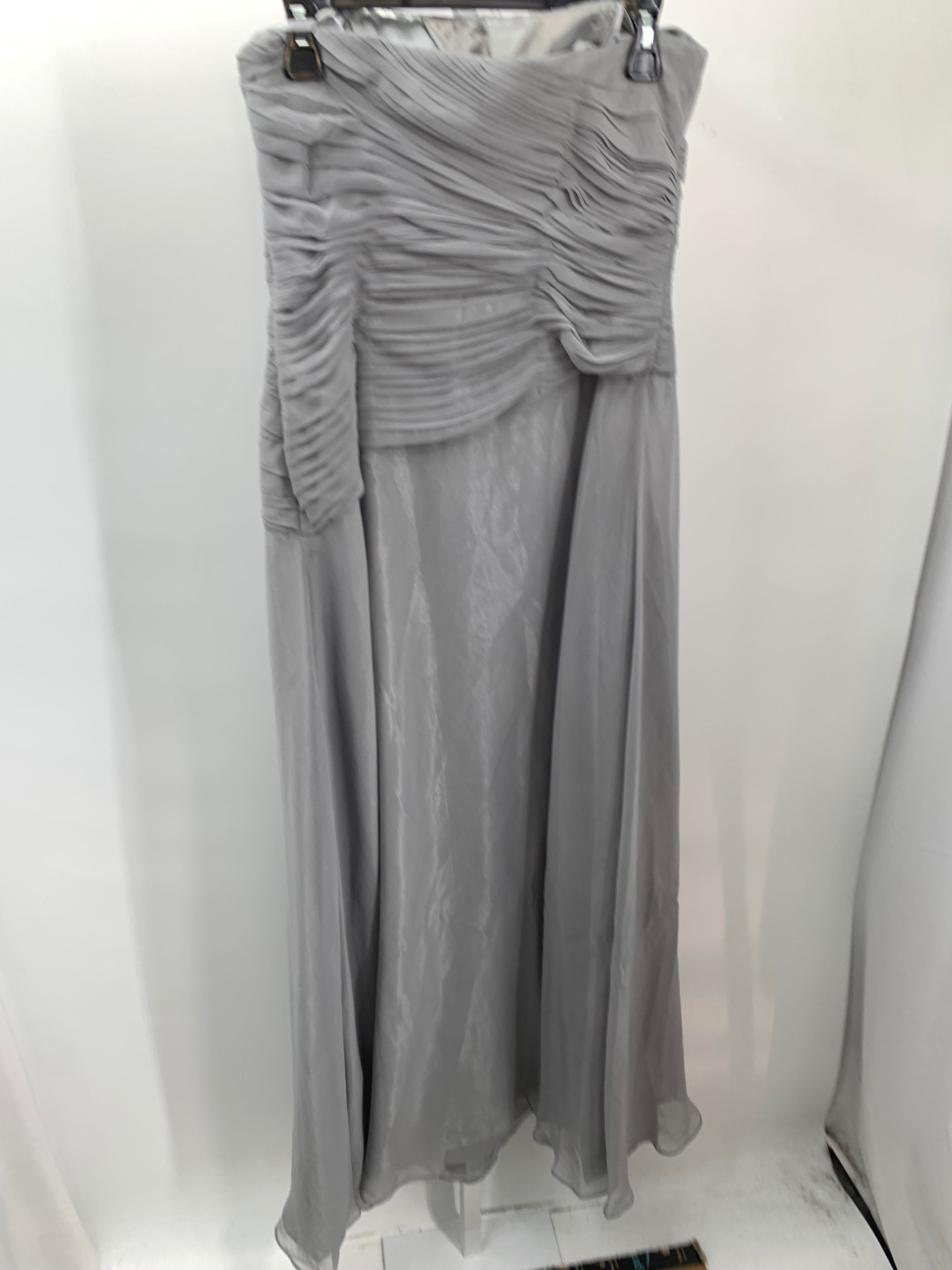 Size Medium Misses Sleeveless Dress