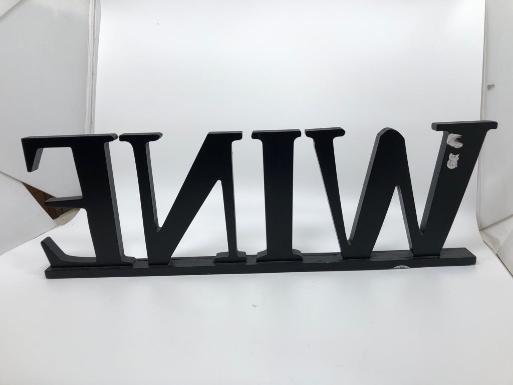 'WINE' WOOD STANDING SIGN.