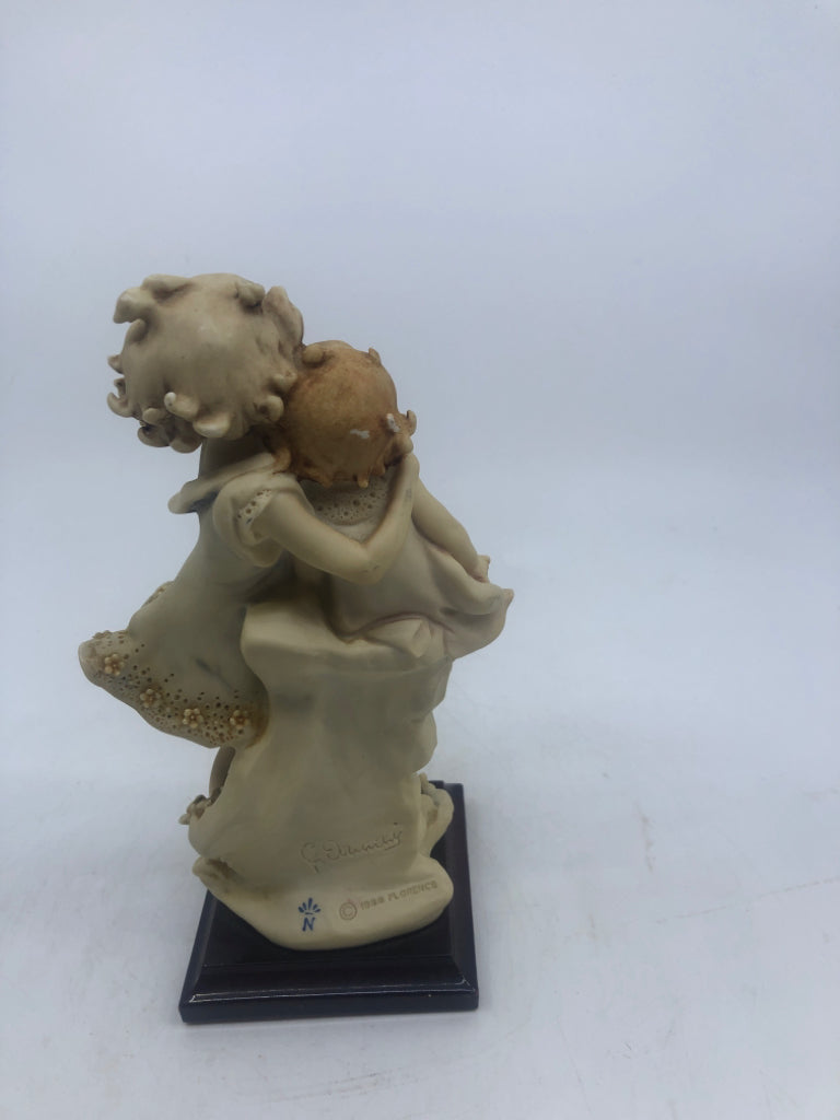 GUISEPPE ARMANI MAGIC MEMORIES GIRLS FIGURINE.