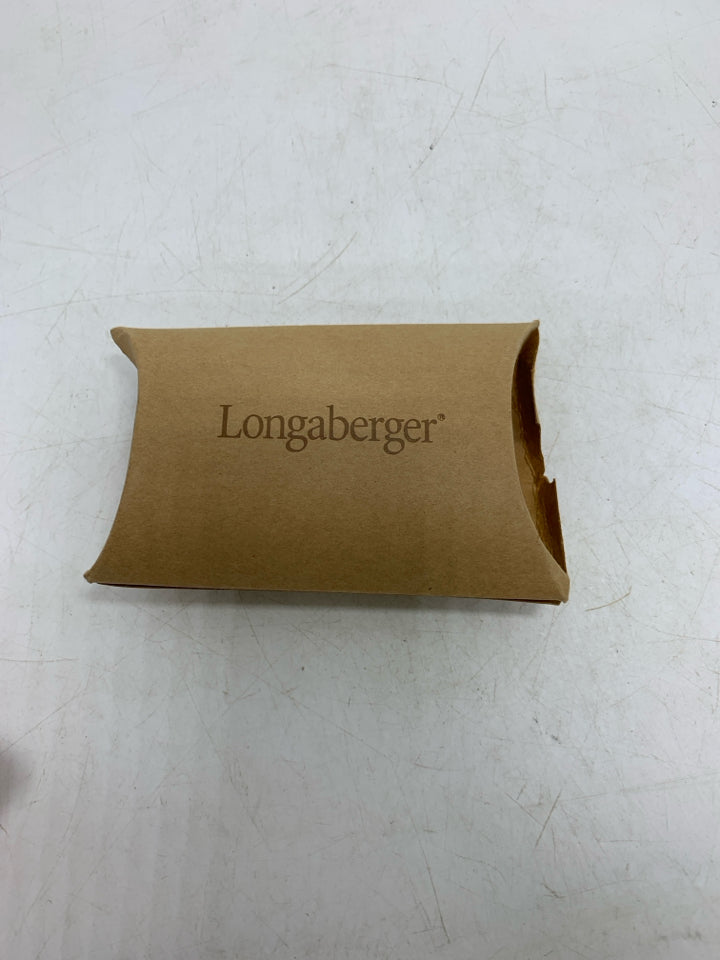 A HORIZON OF HOPE TIE ONE IN PACKAGE.
