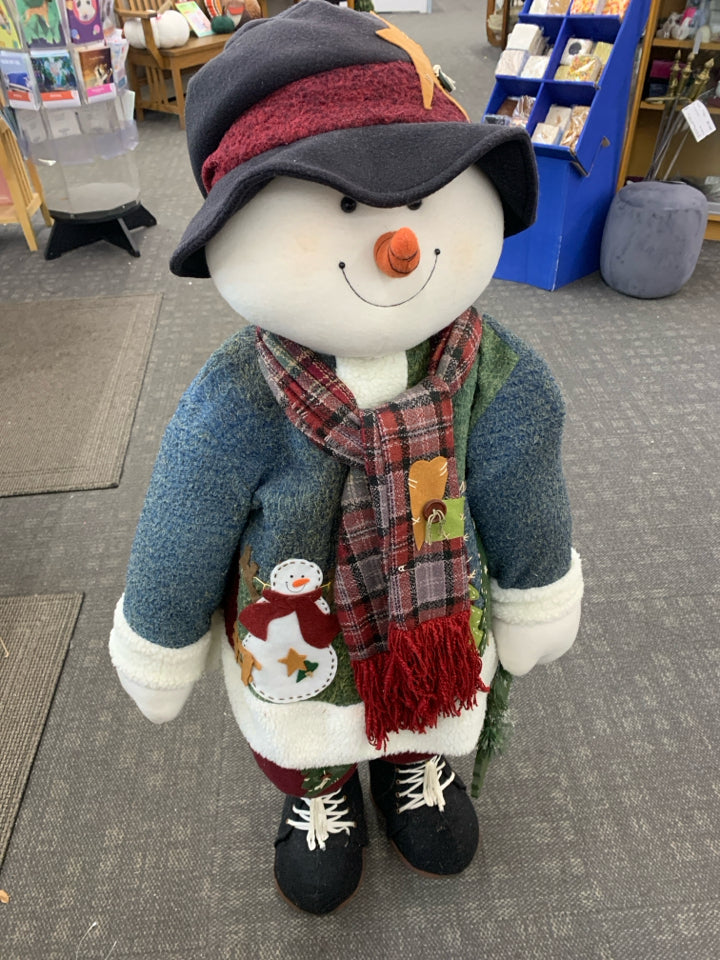 LG STANDING FELT SNOWMAN W/LET IT SNOW SIGN.