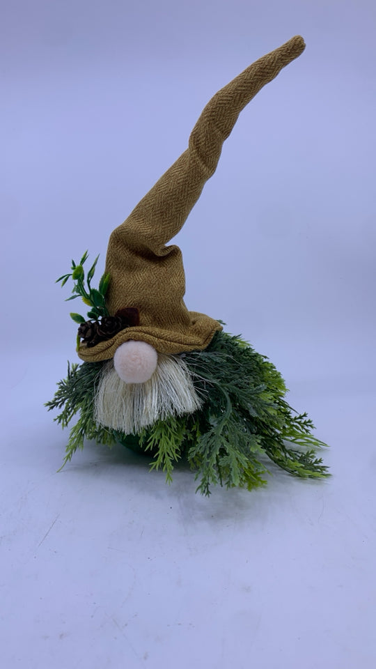 FAUX FERN GNOME.