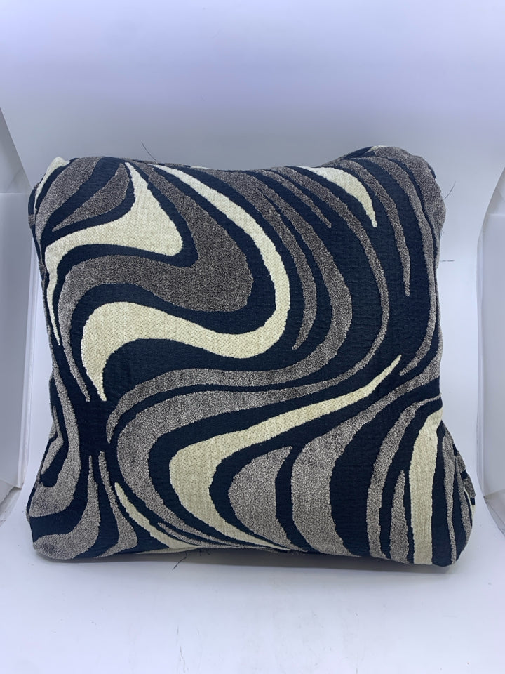GREY W/BLACK CREAM SWIRLS PILLOW.