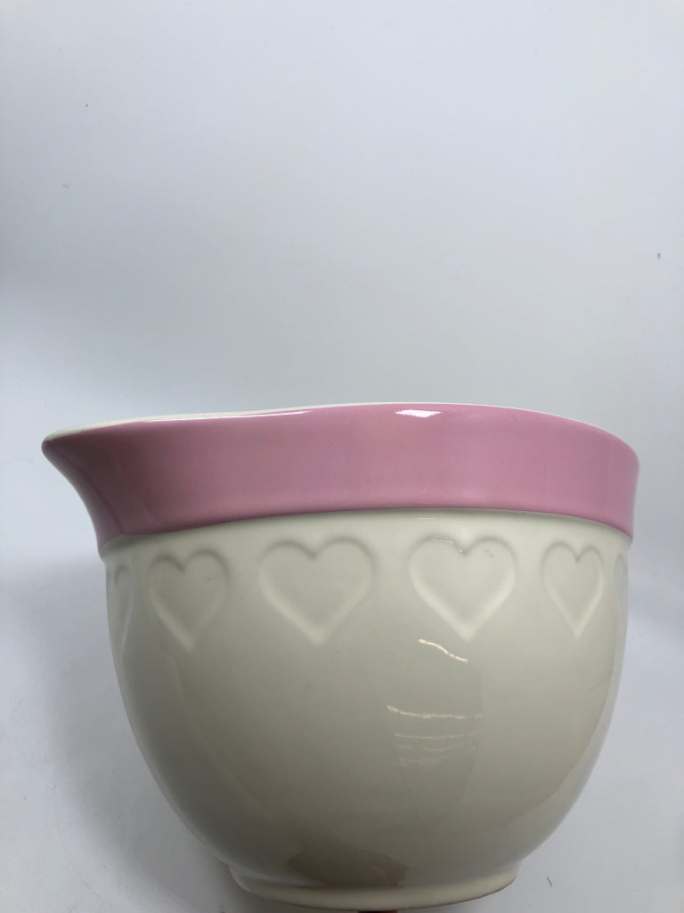 BAKE SHOP CREAM COLOR MIXING BOWL W/HEARTS.