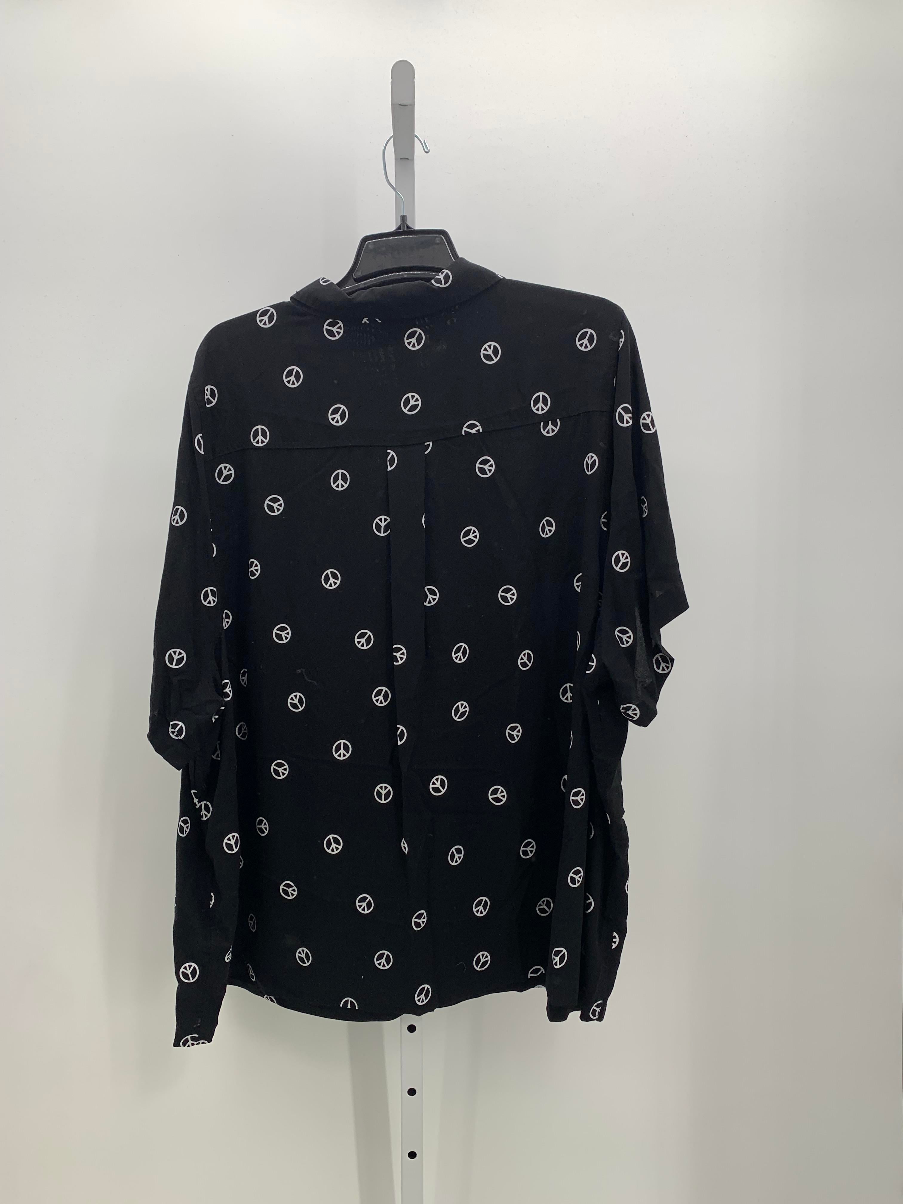 Torrid Size 5X Womens Short Sleeve Shirt