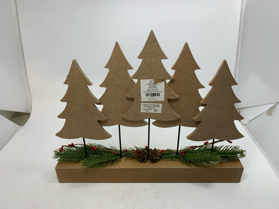 5 ASSORTED TREES ON STAND MERRY CHRISTMAS SIGN.