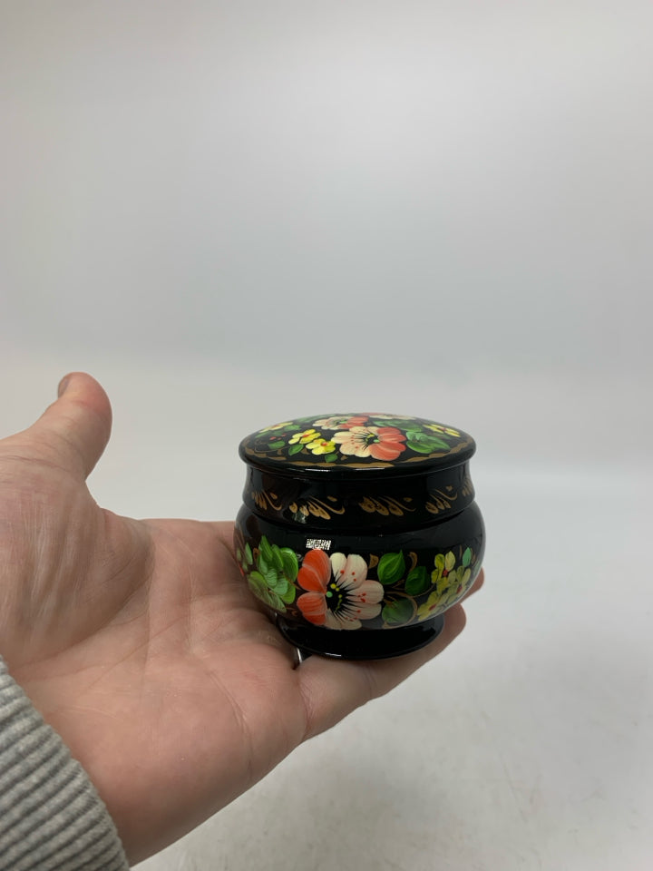 SMALL PAINTED FLOWERS TRINKET BOX MADE IN UKRAINE.
