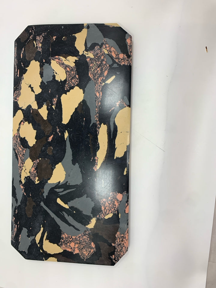 HEAVY POLYMER BLACK SWIRL CHEESE BOARD.