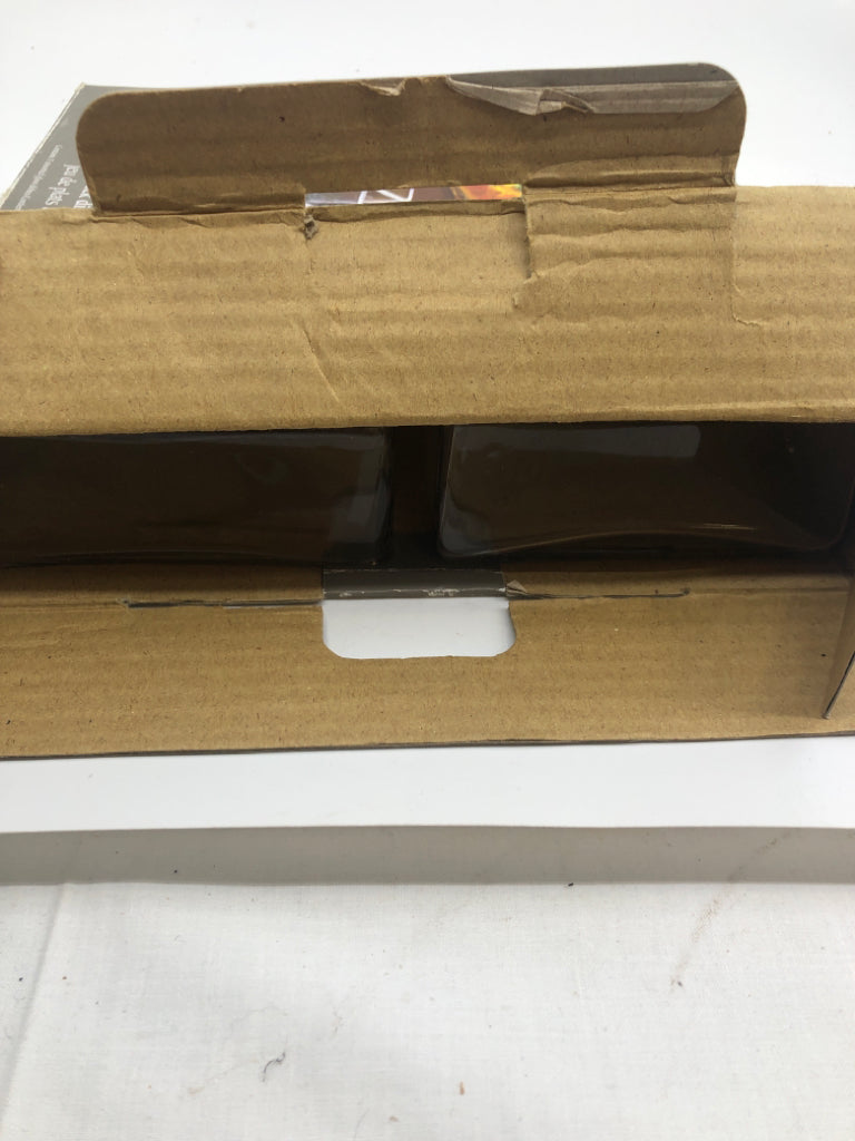 NIB GLASS SNACK DISH SET.