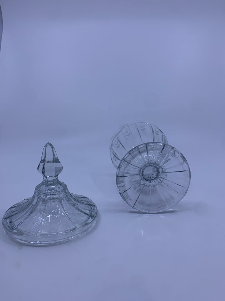 FROSTED RIBBED GLASS CANDY DISH W/LID.