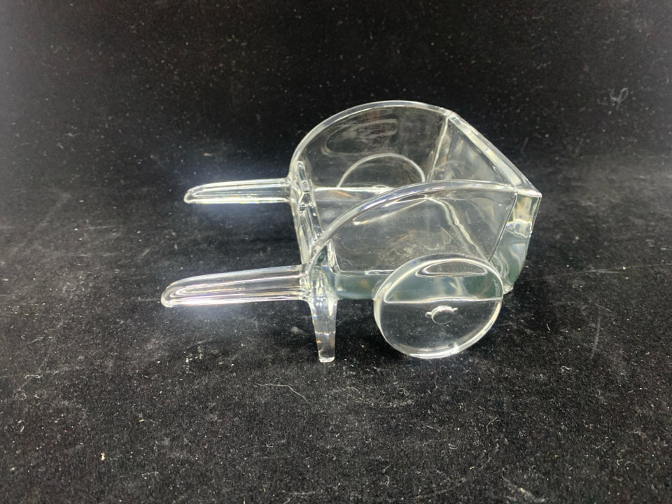 VTG GLASS WHEELBARROW ASHTRAY.