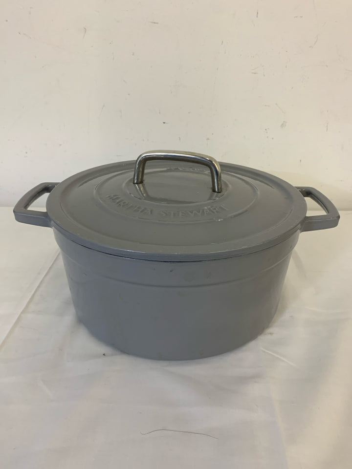 HEAVY GREY MARTHA STEWART DUTCH OVEN.