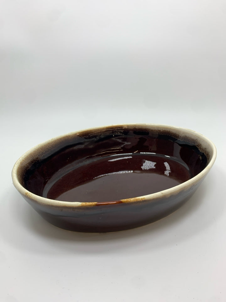 VTG GOURMET BROWN OVAL CASSEROLE DISH.