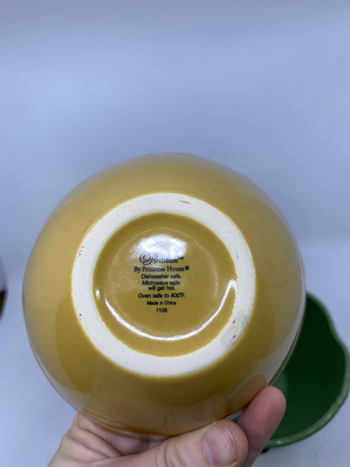 3 NESTING SERVING BOWLS + STAND