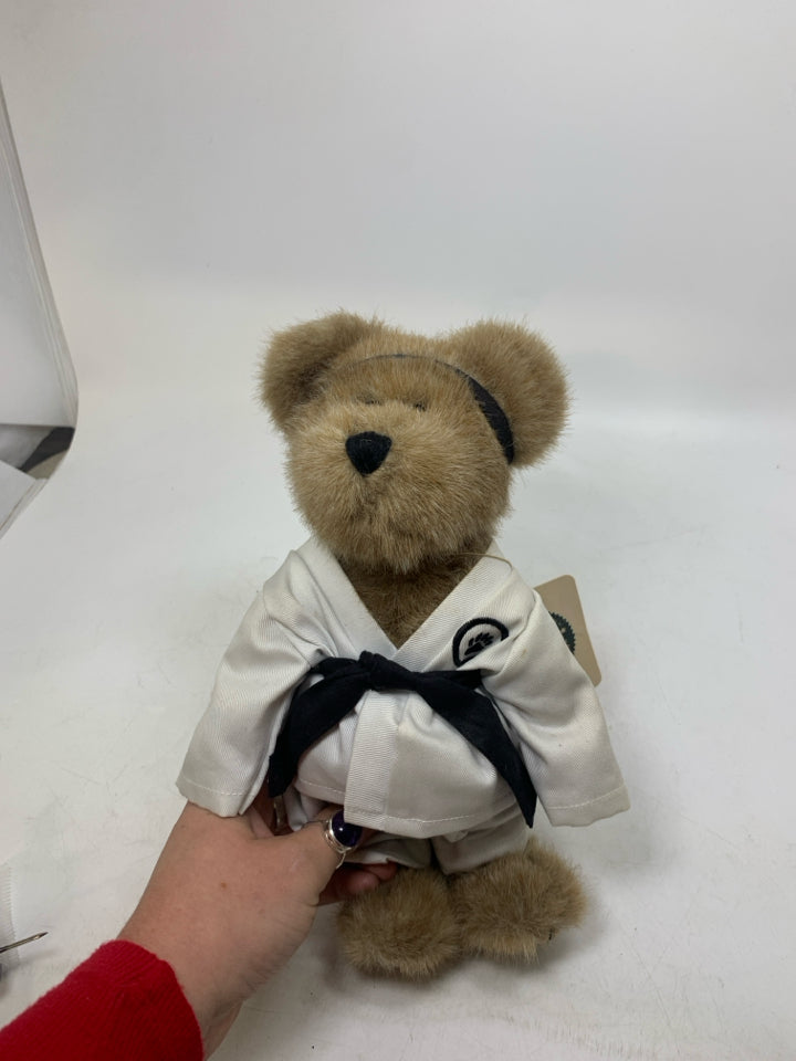 BROWN BOYS BEAR IN KARATE OUTFIT.