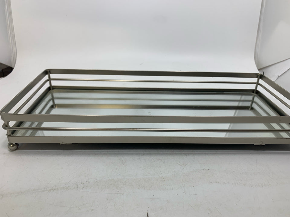 MIRROR VANITY TRAY.