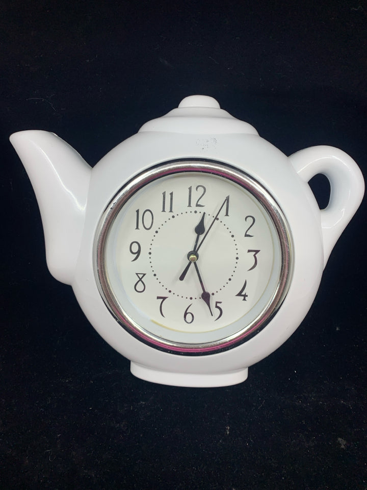 WHITE TEAPOT CLOCK.