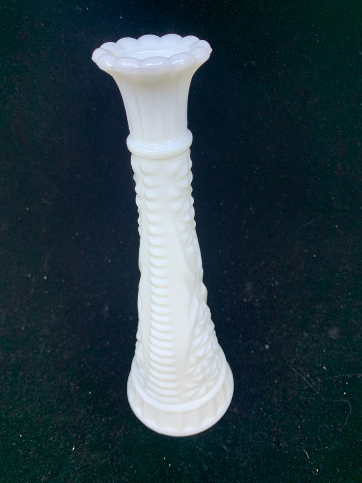 VTG MILK GLASS TEXTURED VASE W/ SCALLOP EDGE.