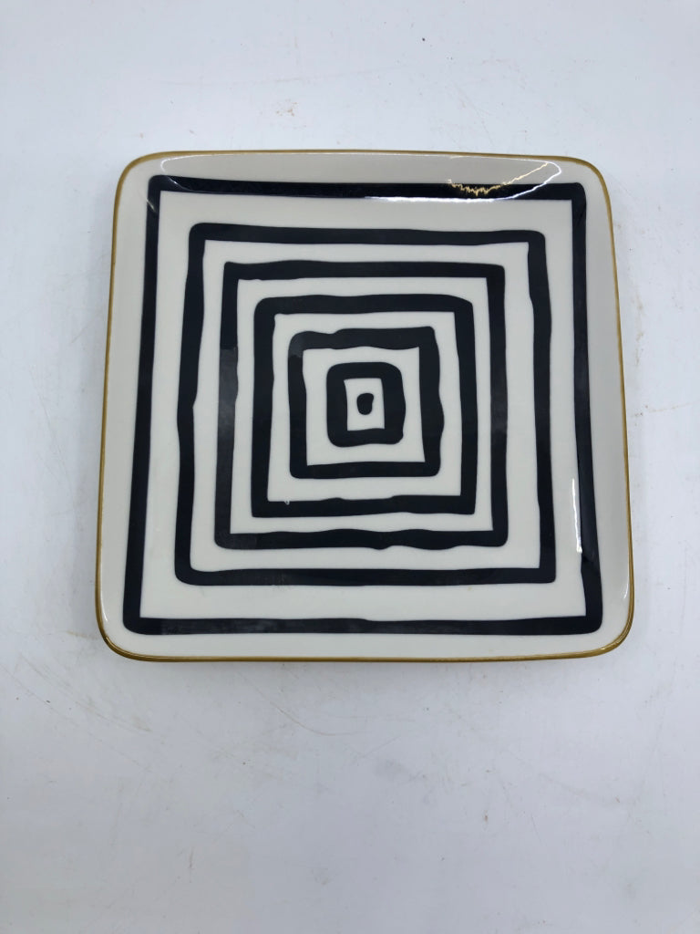 6 SQUARE ASSORTED B/W PATTERN APPETIZER PLATES W/ DARK YELLOW EDGE.