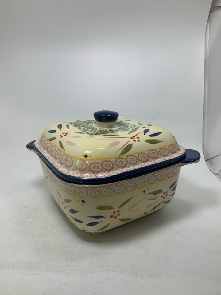 OLD WORLD PATTERN HEAVY BAKING DISH W/ LID.
