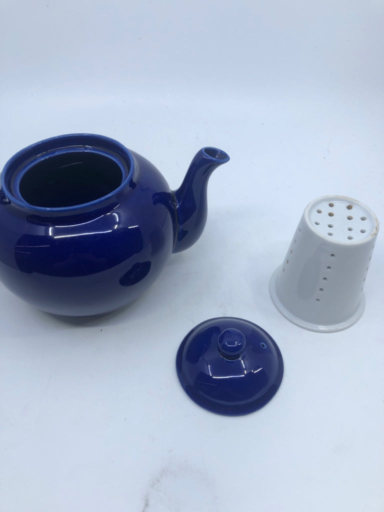 BLUE TEAPOT WITH CERAMIC INFUSER.