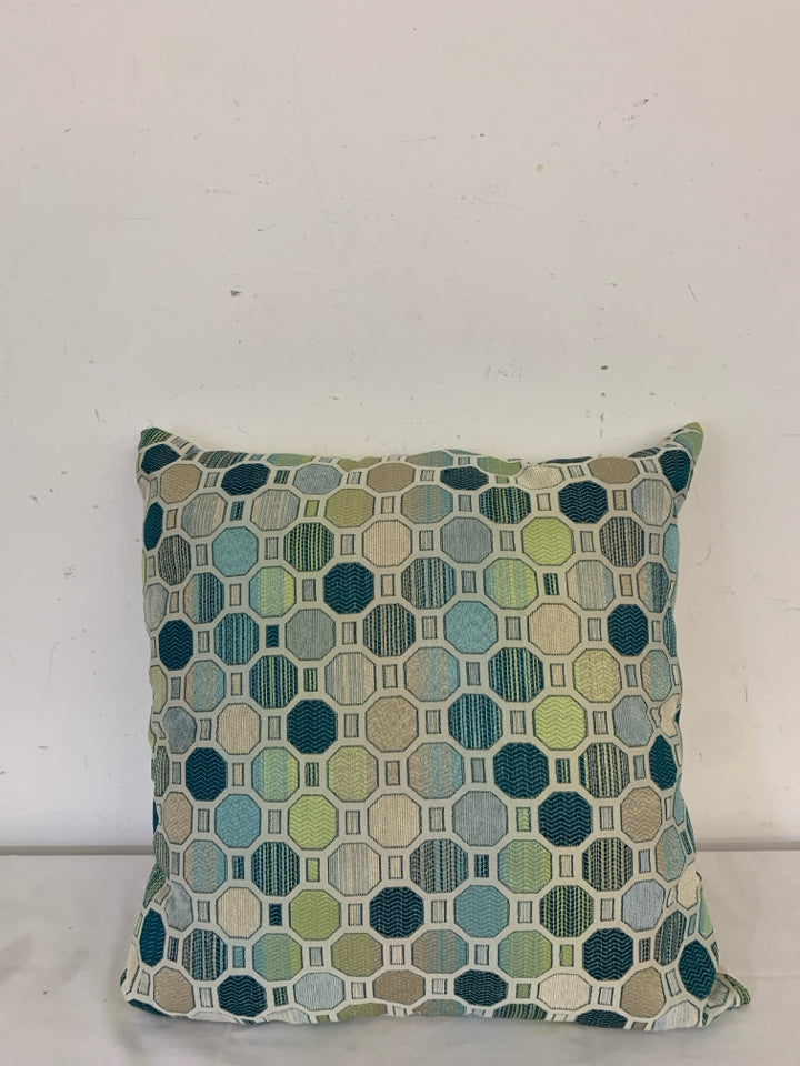 HEXAGON SHAPES PILLOW.