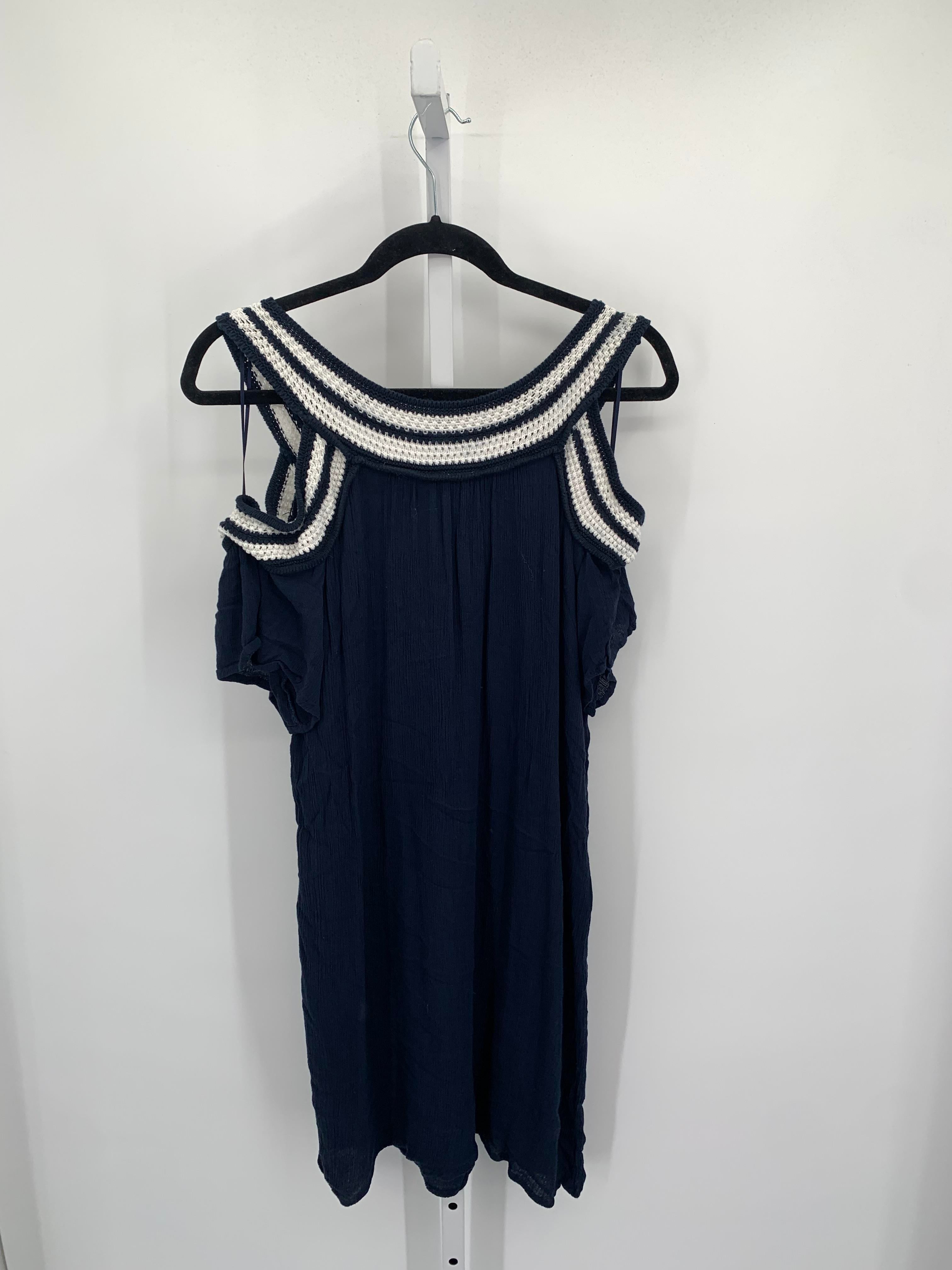 Size Large Misses Short Sleeve Dress