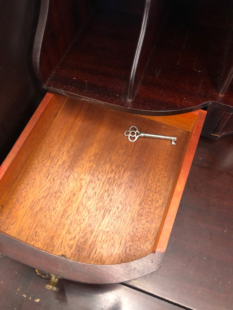 VTG DRK BROWN SLANT TOP DESK W/KEY.