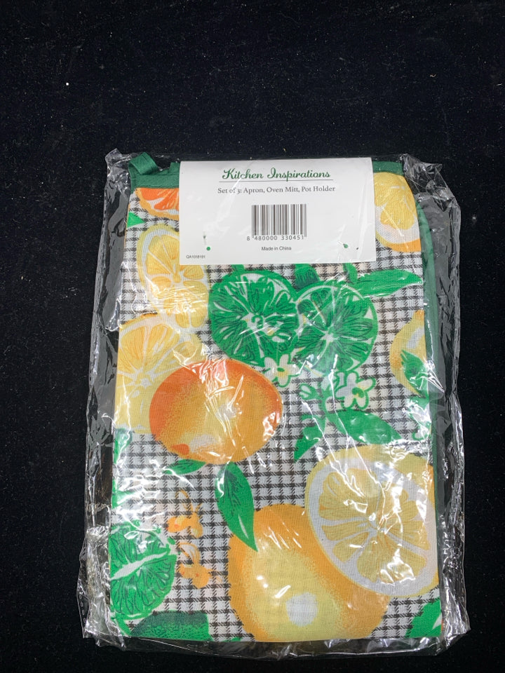 NIB 3 PC OVEN MITT SET.