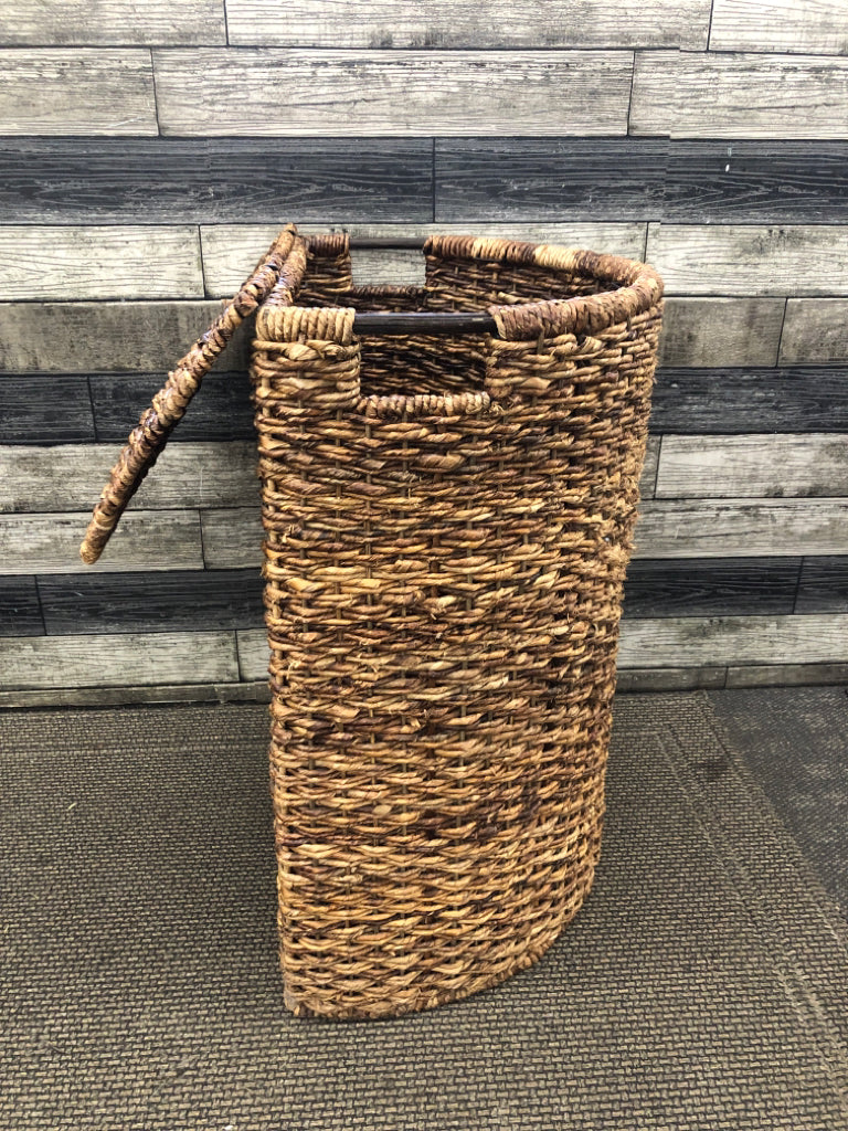 HALF-CIRCLE BROWN WICKER HAMPER.