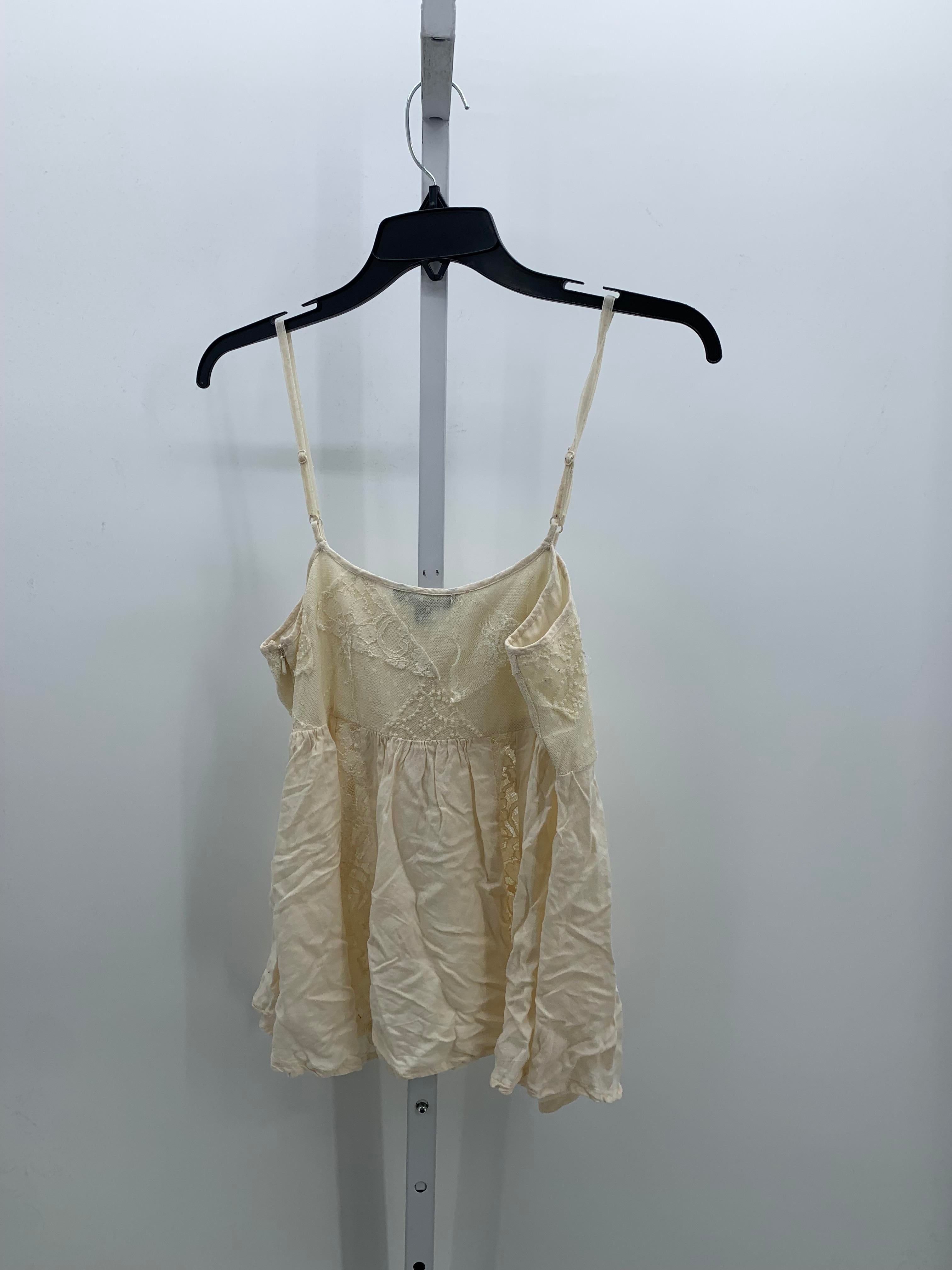 American Eagle Size Medium Juniors Sleeveless Shirt