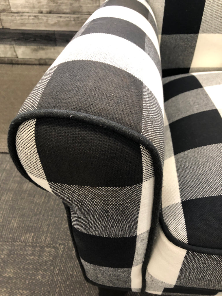 PIER 1 BUFFALO PLAID ACCENT CHAIR.