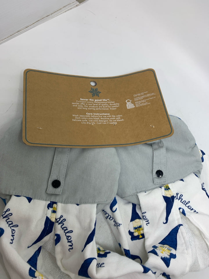 NIP CUISINART SHALOM GNOME HAND TOWELS.