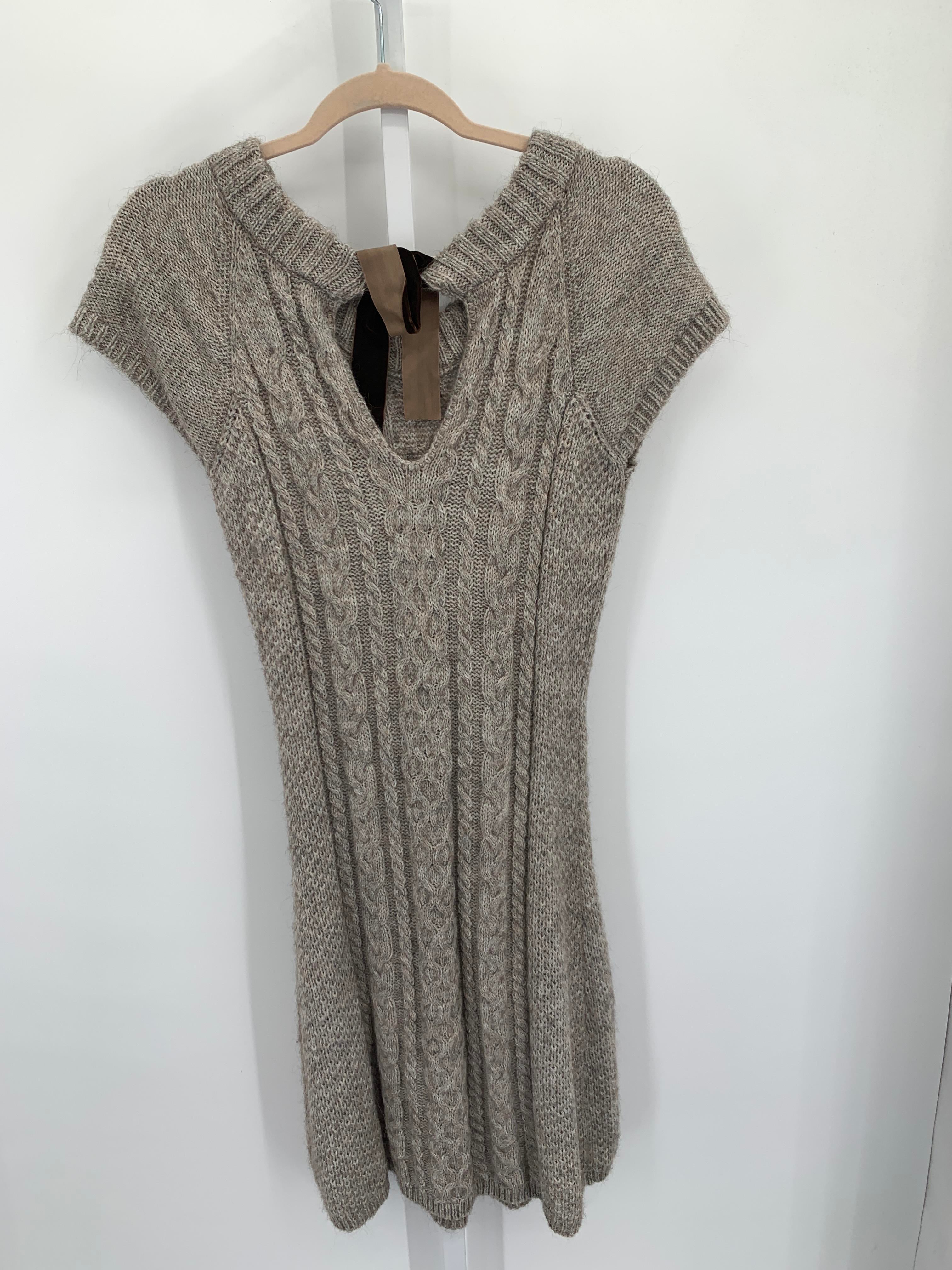 Size Large Misses Short Sleeve Dress