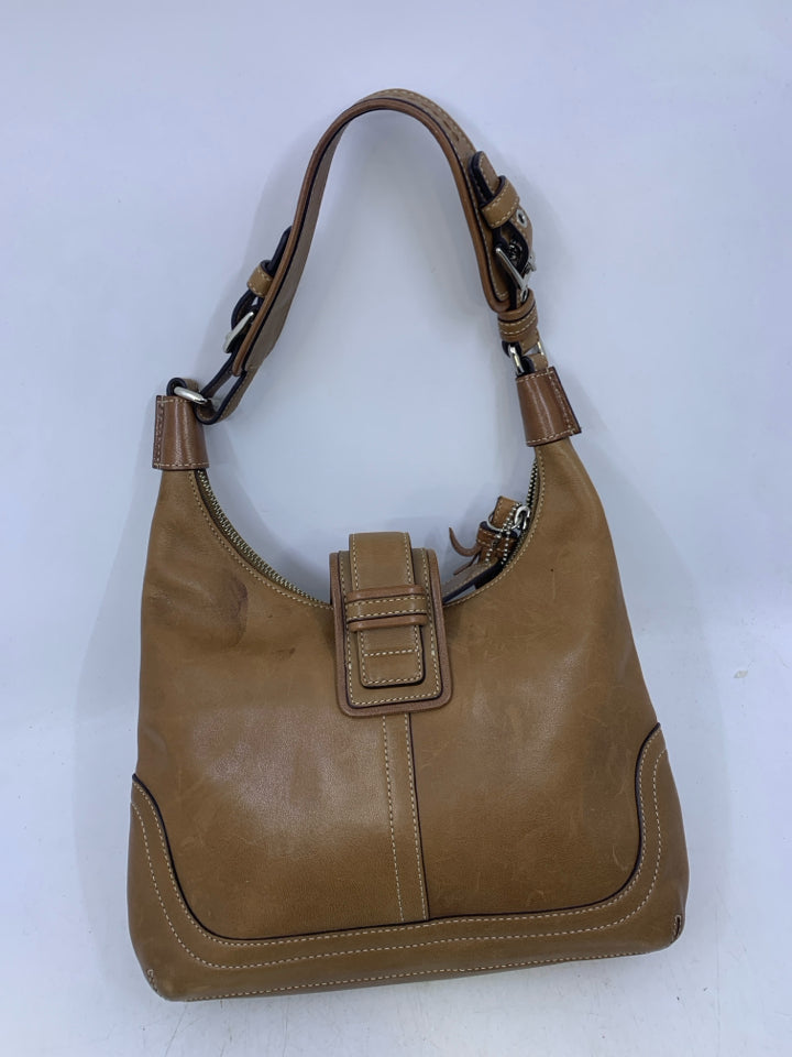 Vintage Coach Hampton 7462 Leather Shoulder Bag