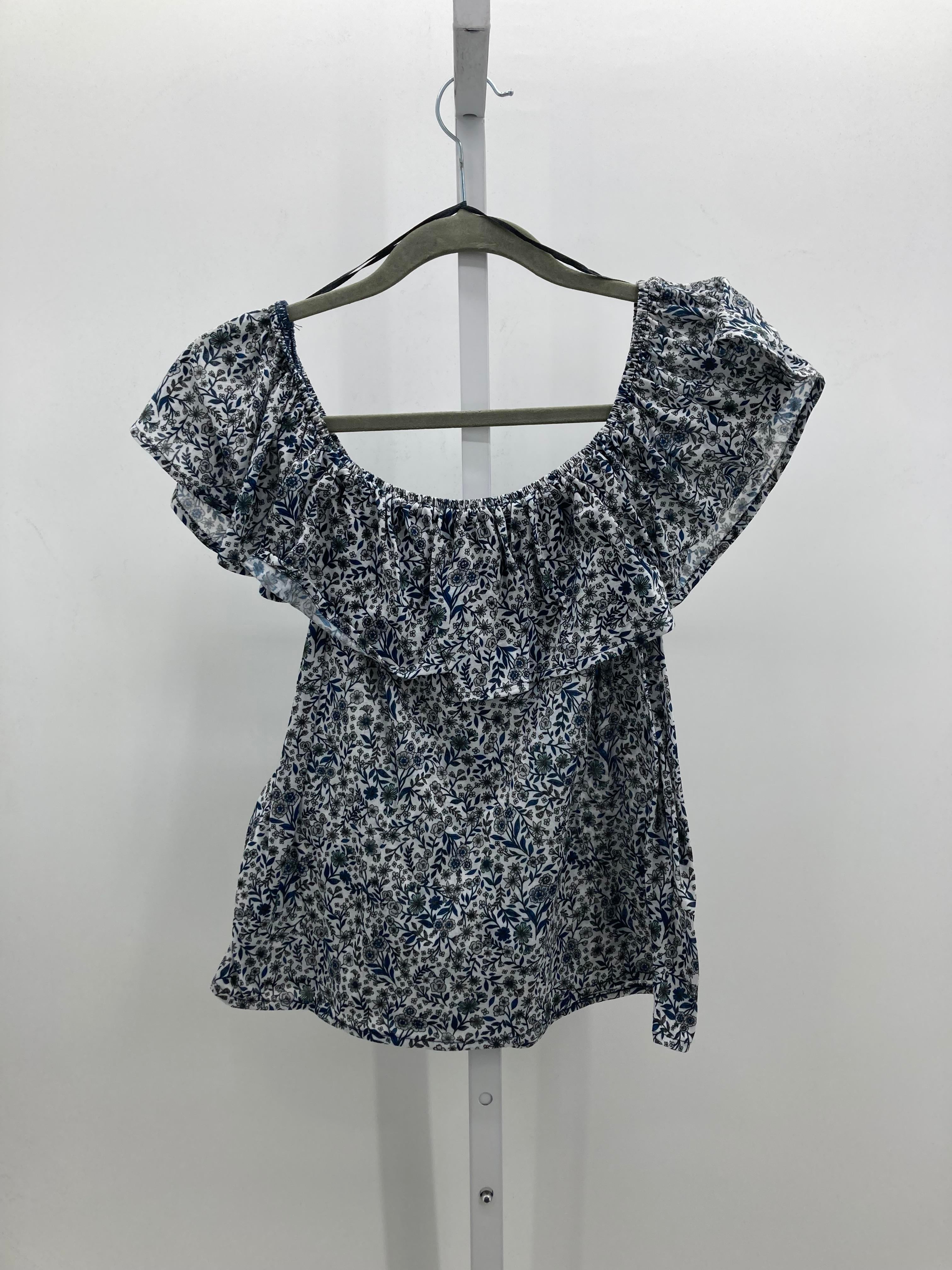 H&M Size Medium Misses Short Sleeve Shirt