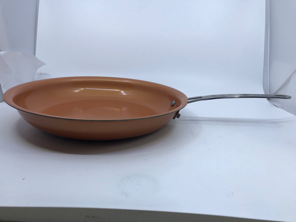 COPPER SKILLET.