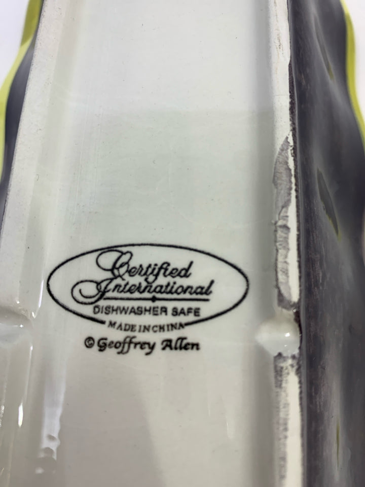 WINE PAINTED OVAL BOWL.