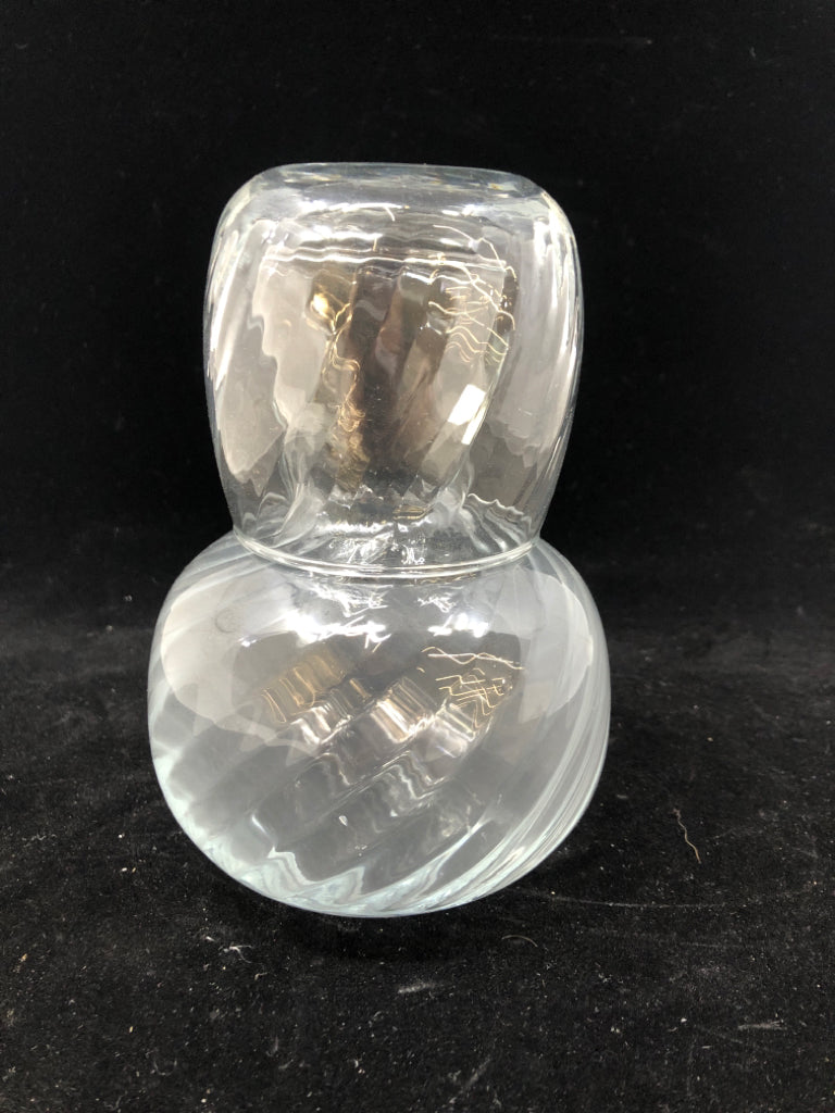 2PC CLEAR SWIRL GLASS WATER CARAFE.