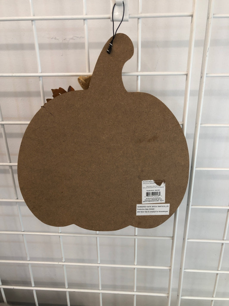 'THANKFUL' WOODEN PUMPKIN W/METAL ACCENTS/STEM.