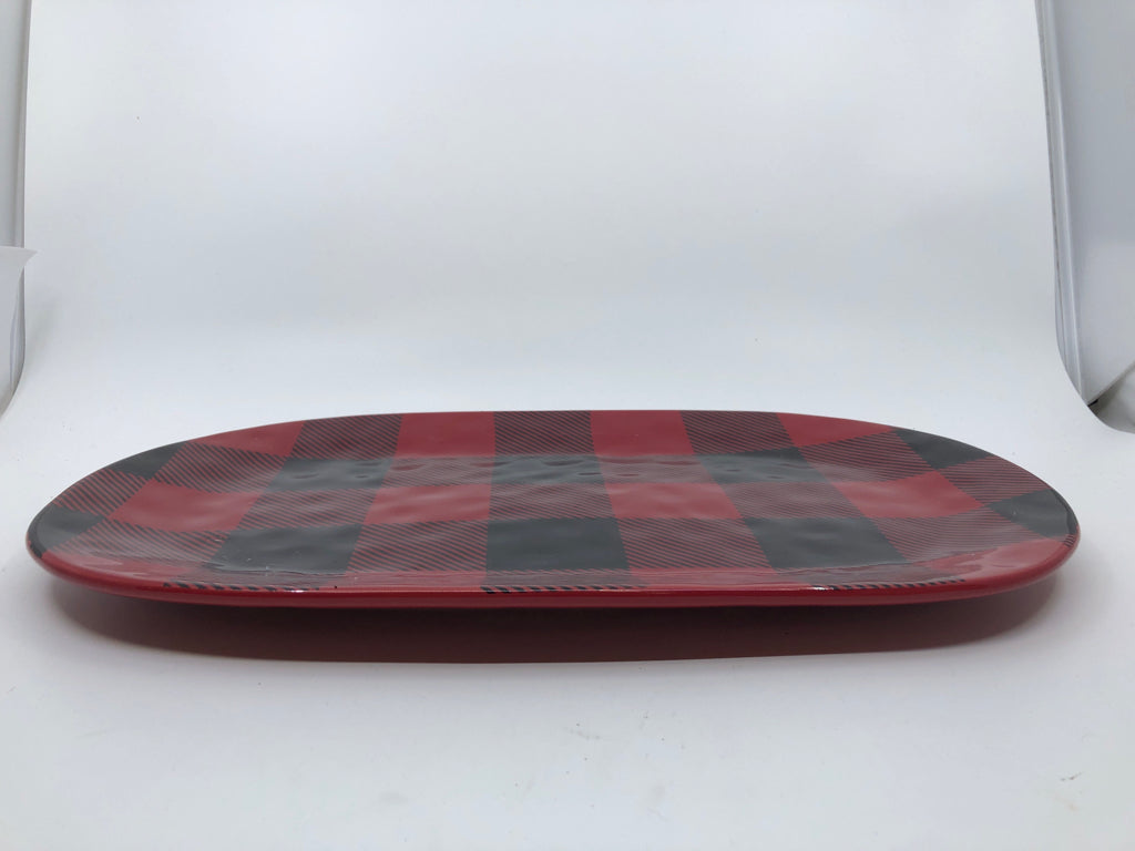 RED AND BLACK PLAID PRINT SERVING DISH.