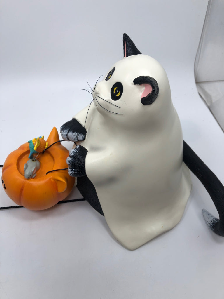 HALLOWEEN CAT W/PUMPKIN BUCKET AND HANGING LEGS DECOR.
