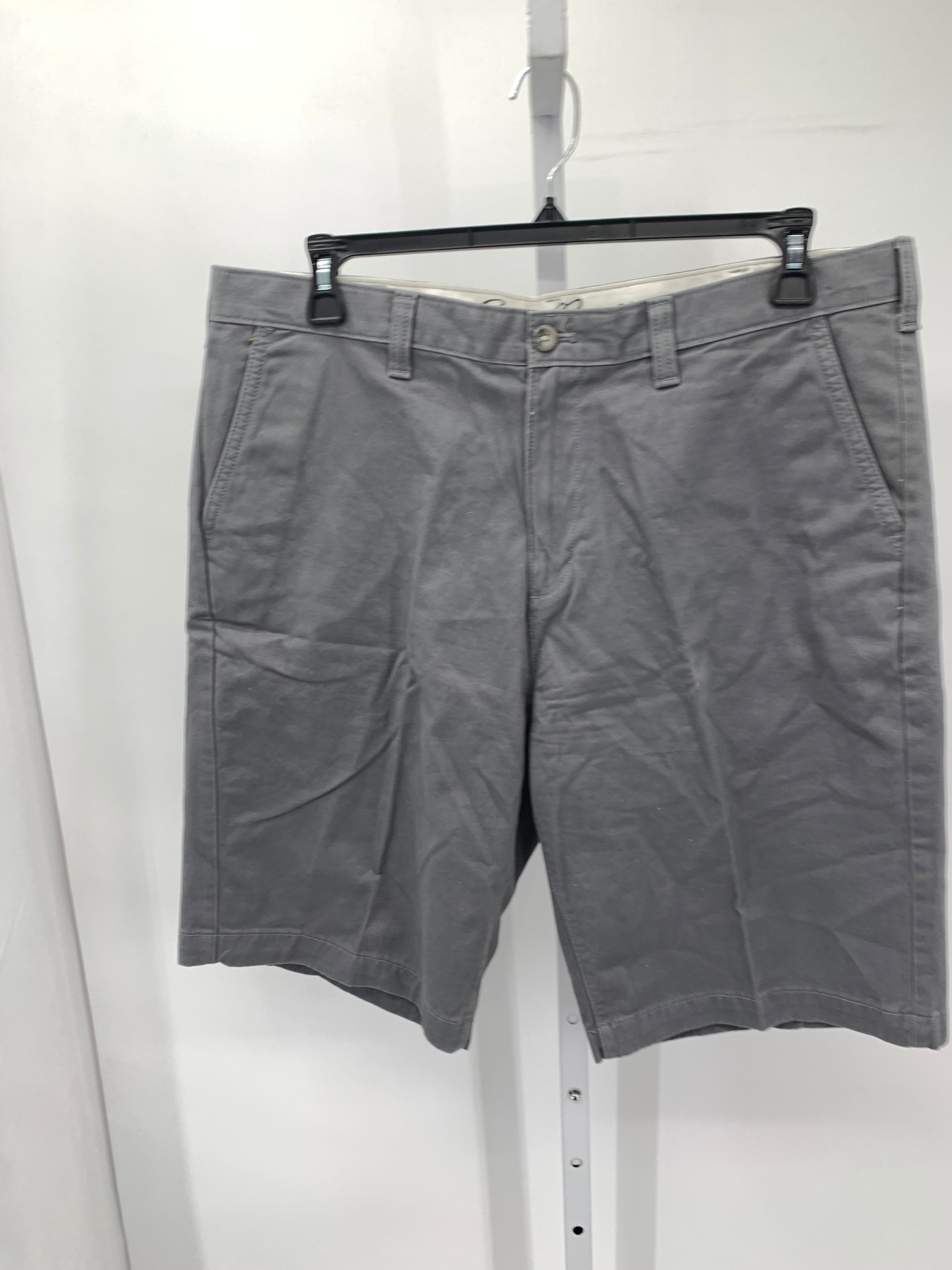 KHAKI SHORTS