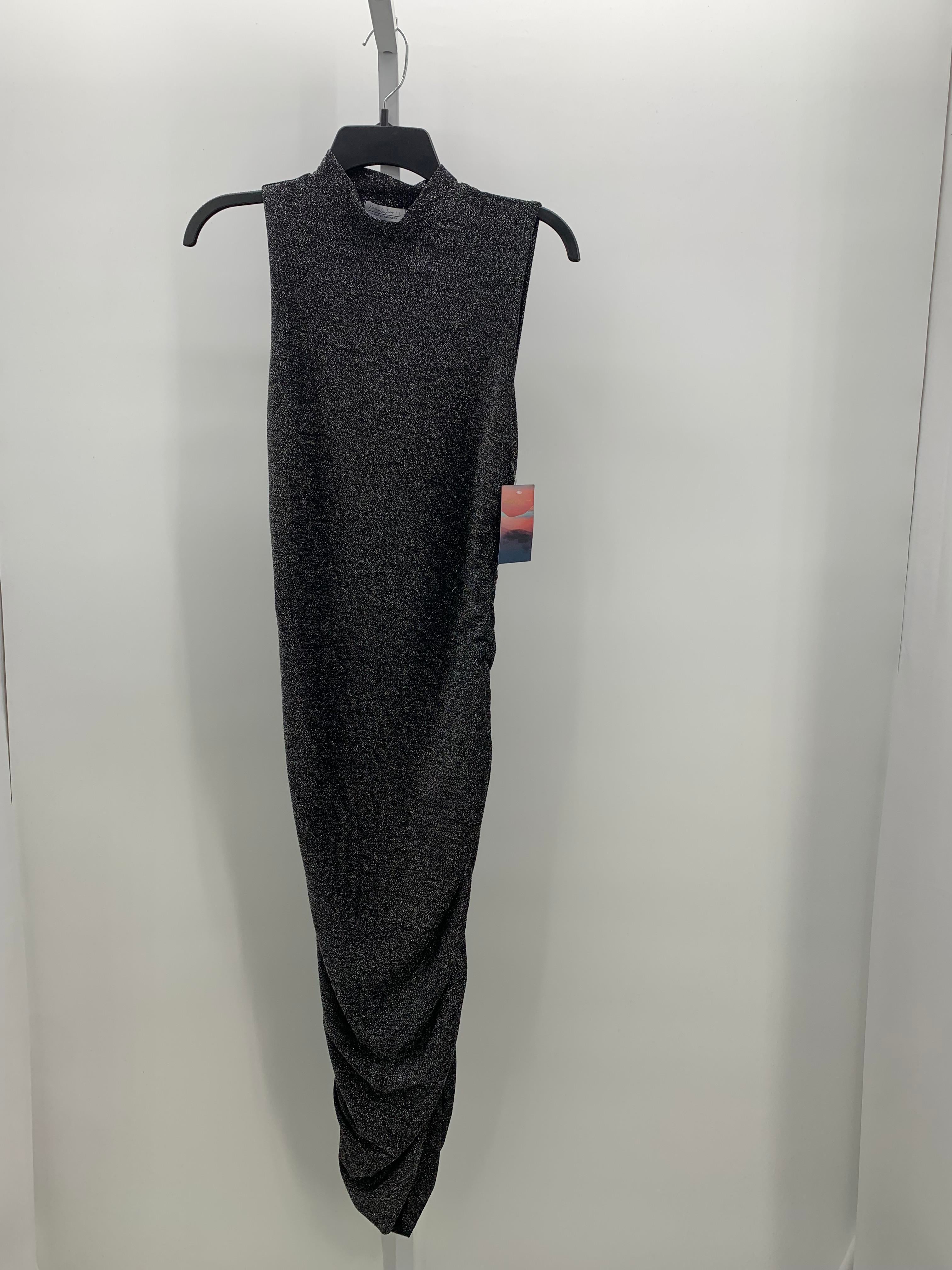 Size Large Misses Sleeveless Dress