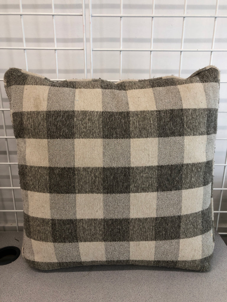 GREY PLAID PILLOW.