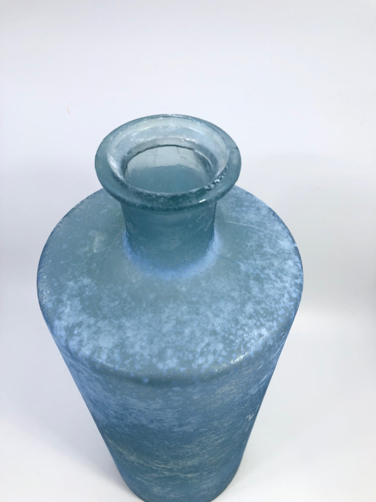 LG BLUE FROSTED VASE.
