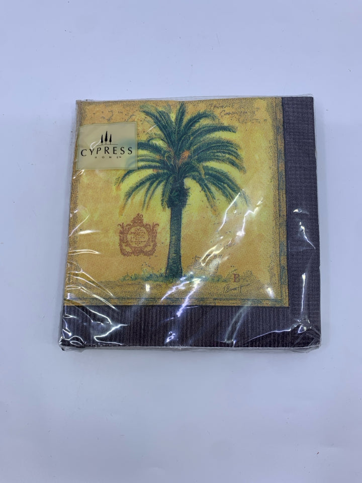 NIP PALM TREE NAPKINS.