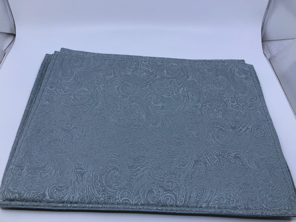 4 LIGHT BLUE WATERFORD PLACE MATS W PAISLEY PATTERN.